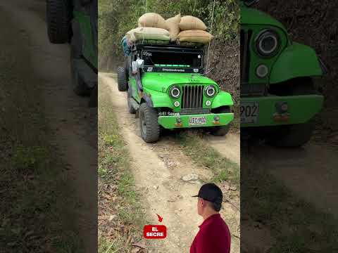 ¿Quién se le mide a recorrer estas trochas y disfrutar estos paisajes de El Cairo? 🚙🌄🔥