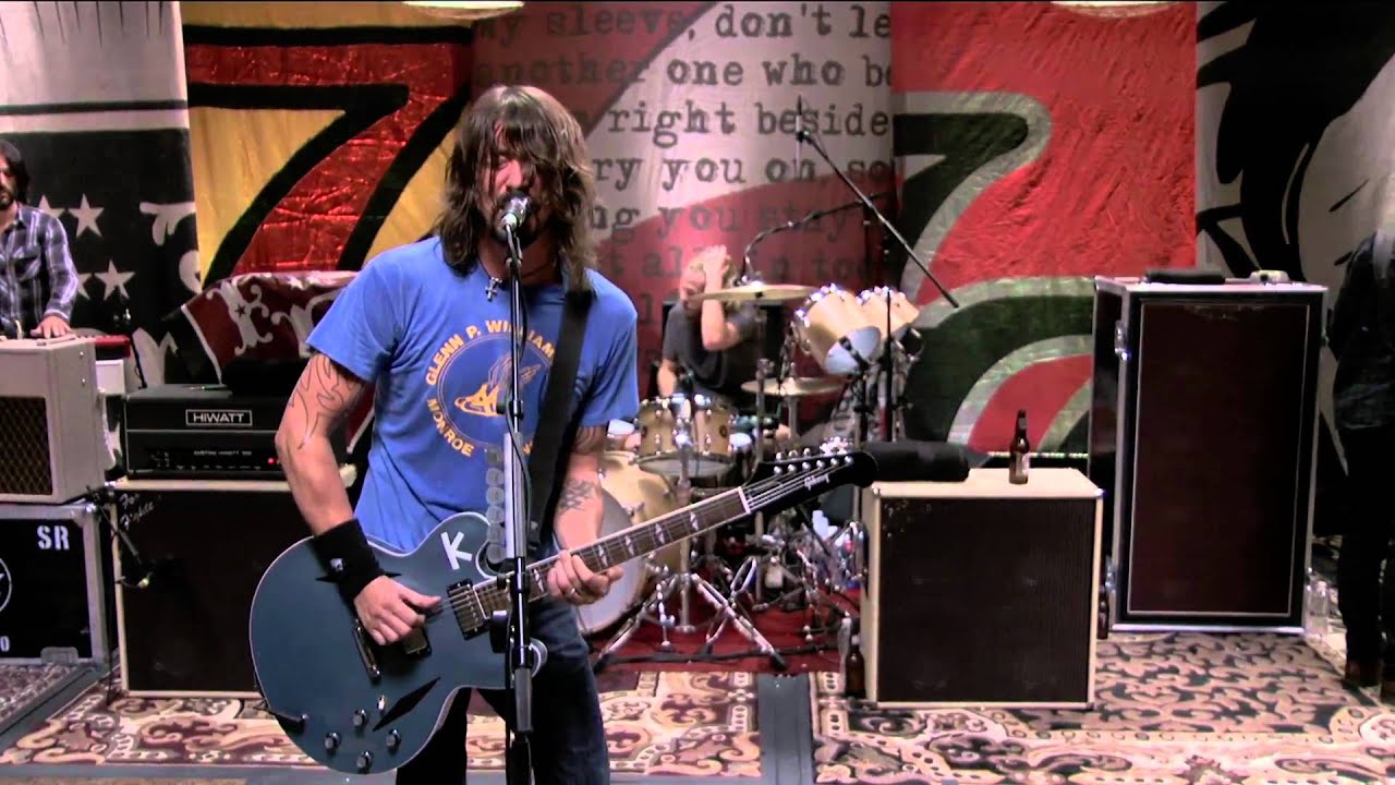 Foo Fighters. Wasting Light Live from 606. - YouTube