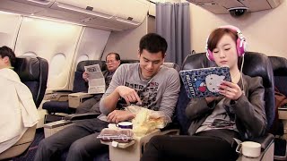 窮小伙做好事被升頭等艙，和美女富豪坐一起，好日子開始了【我的野蛮女友】