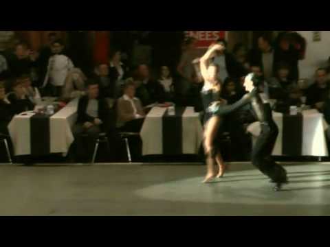 Dario pizzo Karen d albundo Samba Solo.avi