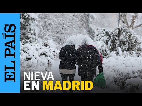 BORRASCA KRISTIN | Fuertes NEVADAS en MADRID provocan cierres de CARRETERAS | EL PAÍS