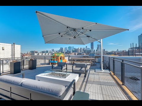 Stunning 3 bed/2.5 penthouse with amazing private rooftop deck