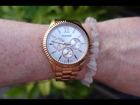 Pulsar gold dress watch model VD75-X052