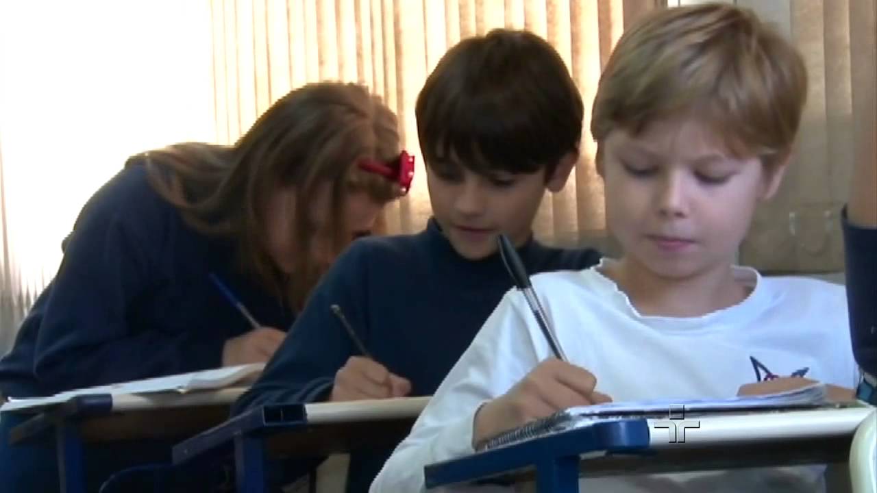 Ensino religioso nas escolas pode interferir na crença do aluno