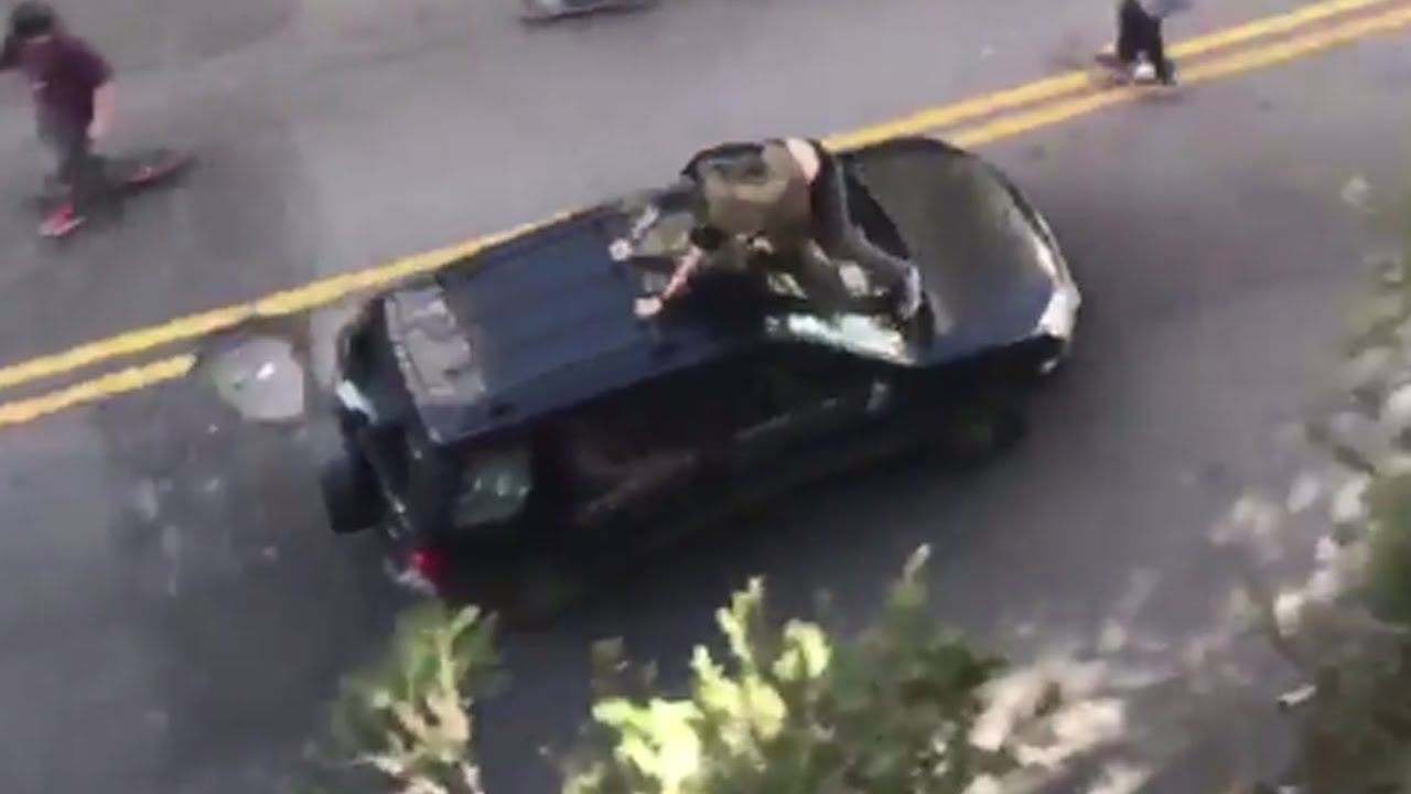 Un coche arrolla a varios skaters en el Go Skate Day de Sao Paulo (Brasil)