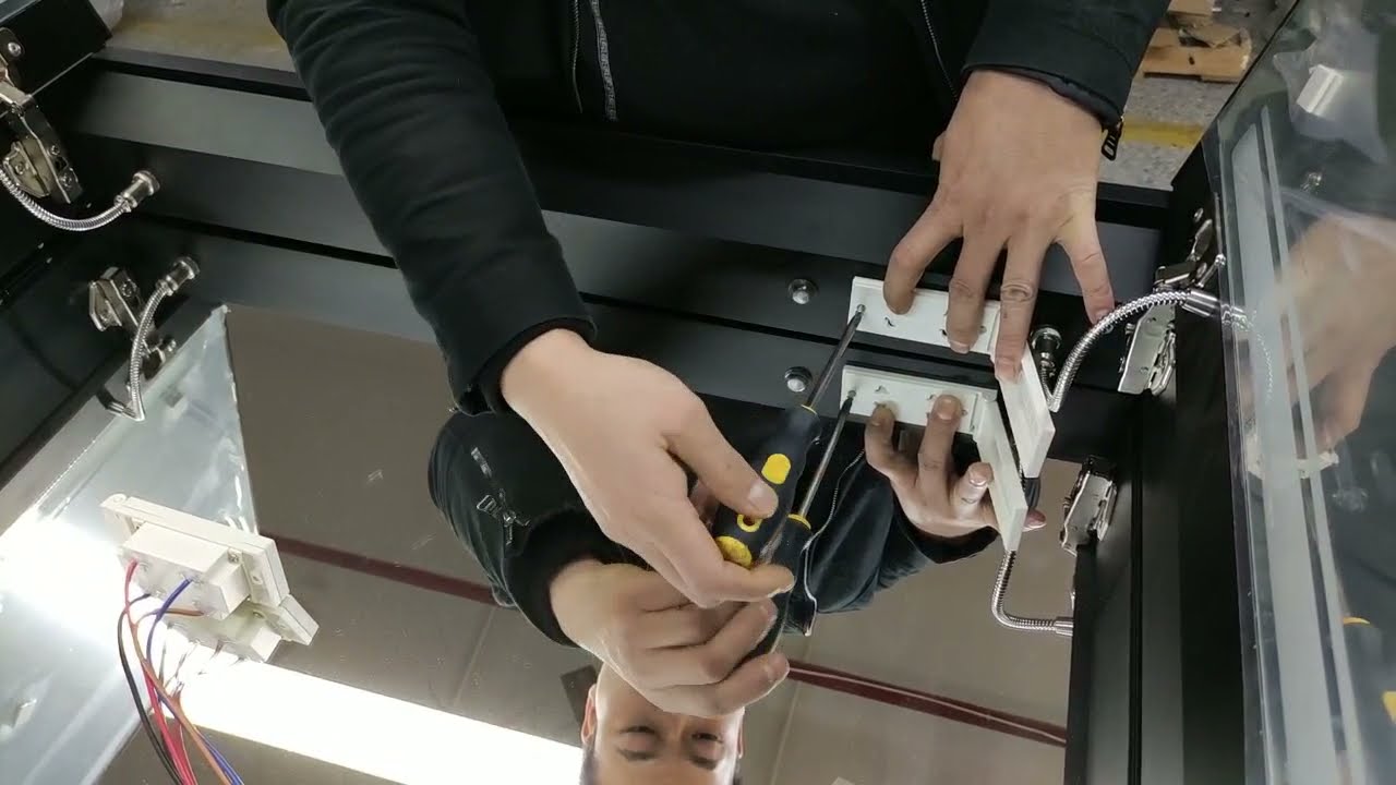 How to replace the shaver socket of mirror cabinets