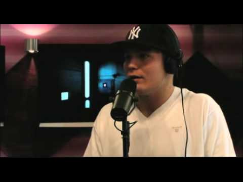 Cheek voicen haastattelussa