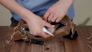 Жіноча сумка з натуральної шкіри через плече з незвичайним бігунком брелок Vintage 22619 коричнева