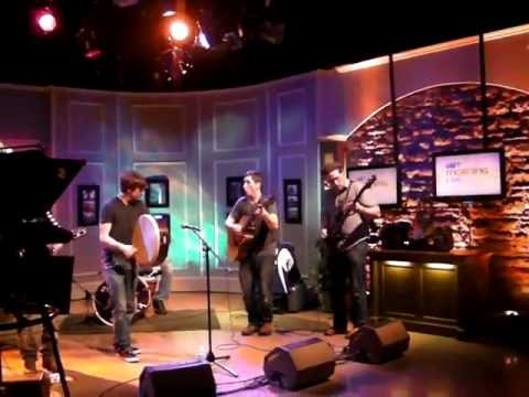 THE FOURTH WELL - "Fiddle Jam" @ CTV Morning Live