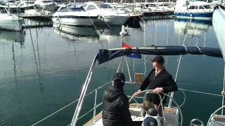 preview picture of video 'Skippertraining 2012 Punat, Sirius I, rückwärts einparken'