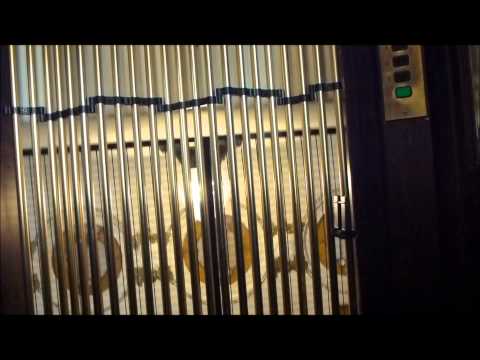 Beutiful 'Östermalmare' Graham Brothers elevator, Hissen AB Mod  @ Sturegatan 32