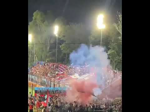 "previa de la hinchada de brown de adrogue" Barra: Los Pibes del Barrio &bull; Club: Brown de Adrogué &bull; País: Argentina
