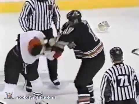 Chris Simon vs Keith Primeau Oct 19, 2002