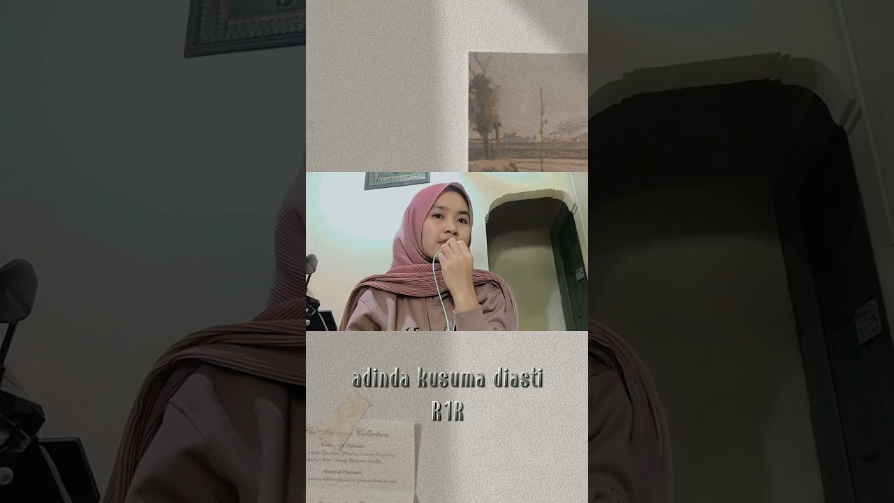 BAHASA INGGRIS 'Introduce self' Adinda kusuma diasti (R1R) 