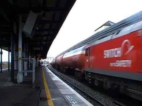 60007 on 6b33 Theale - Robeston empty fuel tanks