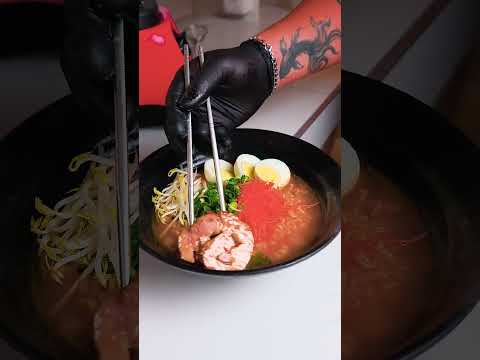 ¿Hambre de algo contundente? 🤤🍜 ¡Nuestro Ramen Especial es la respuesta!