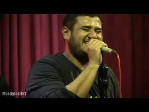 Mike Mohede Tribute to Bob Marley - Positive Vibration ~ Jammin' @ Mostly Jazz 30/05/14 [HD]