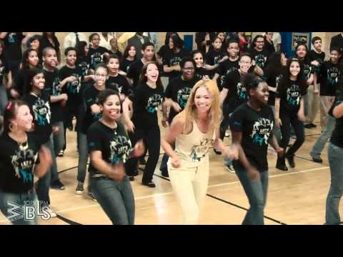 Beyonce surprises students – Let’s Move! Flash Workout for New York City