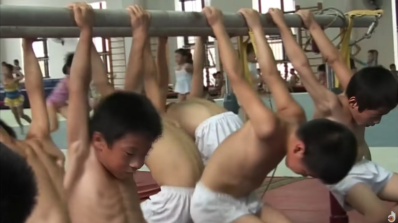 Chinese gymnast : a champion’s school