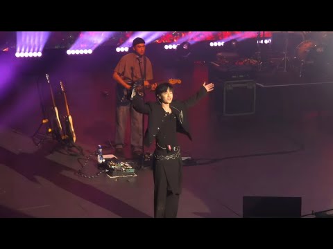 11132025 put it on me - eaJ (이즈) #러브인서울 The 1/9 Tour in Seoul