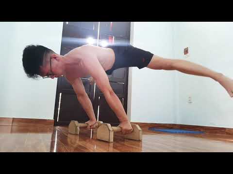 MY FIRST CALISTHENICS COMBO - FULL PLANCHE TO STRADDLE PLANCHE