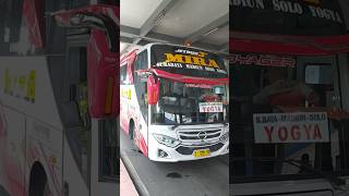 Download lagu BUS MIRA LIVERI BARU SURABAYA JOGJA #dolancuan #kotasolo #terminaltirtonadi #ekacepat #ekamira mp3