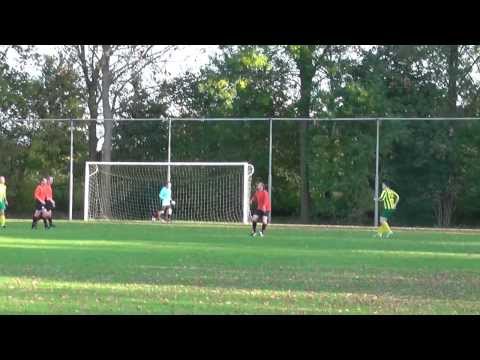 Opjestropdas 26 oktober 2013 Brederodes 5 - VV De Meern 9 com 3-3 Doelpunt Brederodes (2-3)