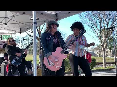 Nikki Hill Sweet Little Rock and Roller