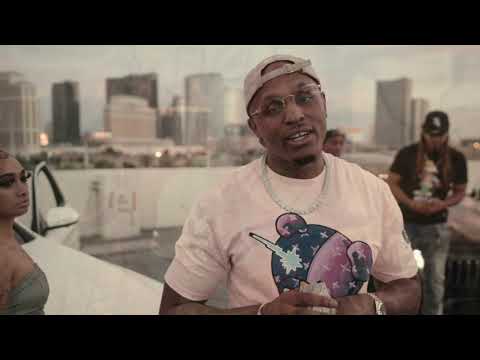 Bless - Big Body Benz (Feat. King Reckless)