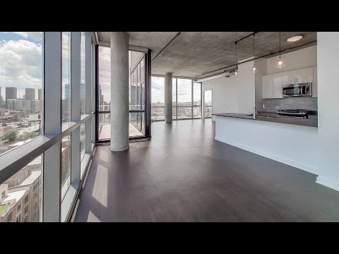 An -06 3-bedroom, 3-bath penthouse at the full-amenity Reside on Green Street An -06 3-bedroom, 3-bath penthouse at the full-amenity Reside on Green Street