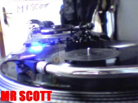 Underground Resistance Ft. Yolanda - living for the night (1991) UMM