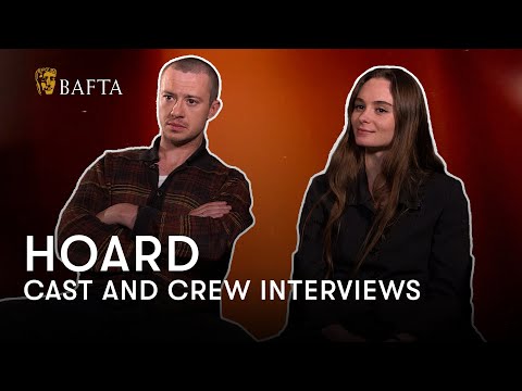 Thumbnail of the video: Joseph Quinn, Saura Lightfoot Leon and more on their playful dynamic in Hoard