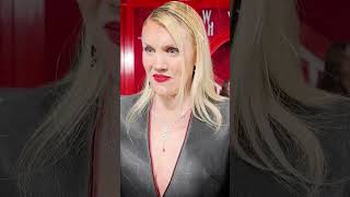 MARGOT ROBBIE DEFENDE SEU FILME DOS FÃS