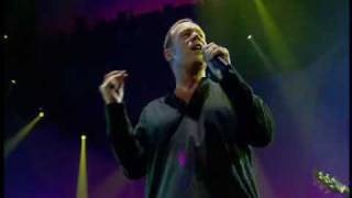 UB40 - Can&#39;t Help Falling In Love (Live) (Memory Chris)
