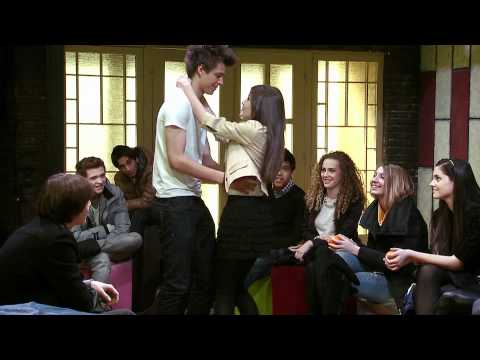 Rapha & Andrada - "Can't Help Falling In Love" (cover) in "Pariu cu viata"