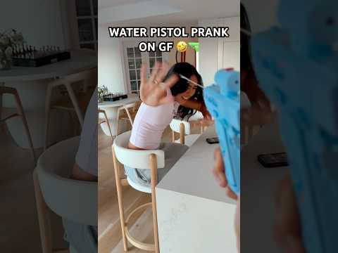 HOW TO PRANK YOUR GIRLFRIEND 🤣👆 #shorts