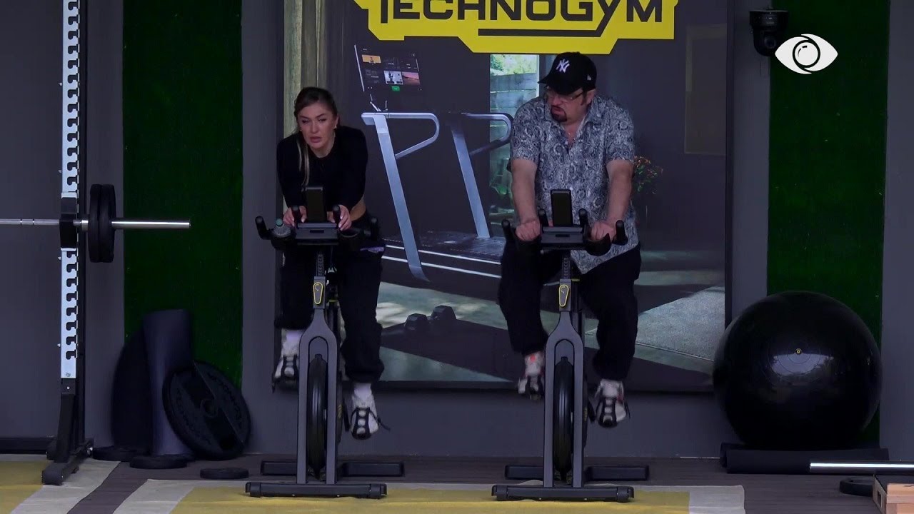 Roza po gabon/ Gazi bisedon me Vesën: Ajo kujton se...