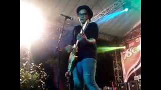 preview picture of video 'Last Child - Pedih (Live In SMA NEGERI 5 KEDIRI)'