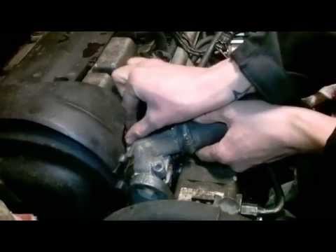 Замена термостата на VOLVO [ Thermostat repair ]