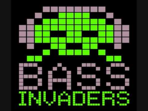 BASS INVADERS - Ge hebt uw bus gemist