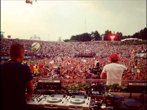Dimitri Vegas & Like Mike Vs Tujamo & Felguk - Faith Nova Amigo (Mash Up)