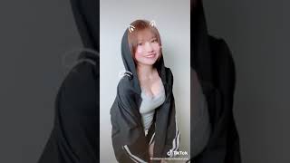 【おっぱい】乳揺れダンス tiktok #Shorts