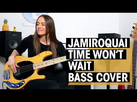 Jamiroquai - Time Won't Wait | Bass Cover | Julia Hofer | Thomann