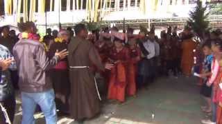 Download lagu Tari Penyambutan Mgr. Emeritus AG.Pius Datubara, OFMcap di Desa, Purba Hinalang mp3