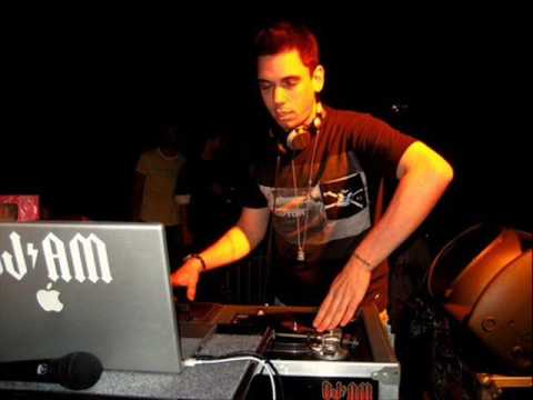 DJ AM 1 of 6