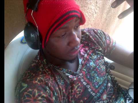 Ricwes - Working Like a Clock ft Mophyn (Audio)