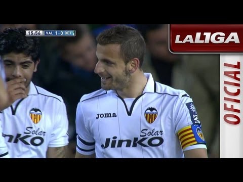 Gol de penalti de Soldado (1-0) en el Valencia CF - Real Betis - HD