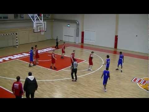 Gamewinner on the buzzer by Felix Lemetti in Fryshuset P98 against Uppsala 98   00017.MBT