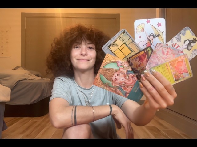 Vídeo relacionado con Garneck Mantel para Tarot y Astrología de Tela de Pelusa 49X49 CM Tapete Multifuncional para Lectura de Cartas Altar y Decoración Lavable y Ligero para Juegos y Adivinación