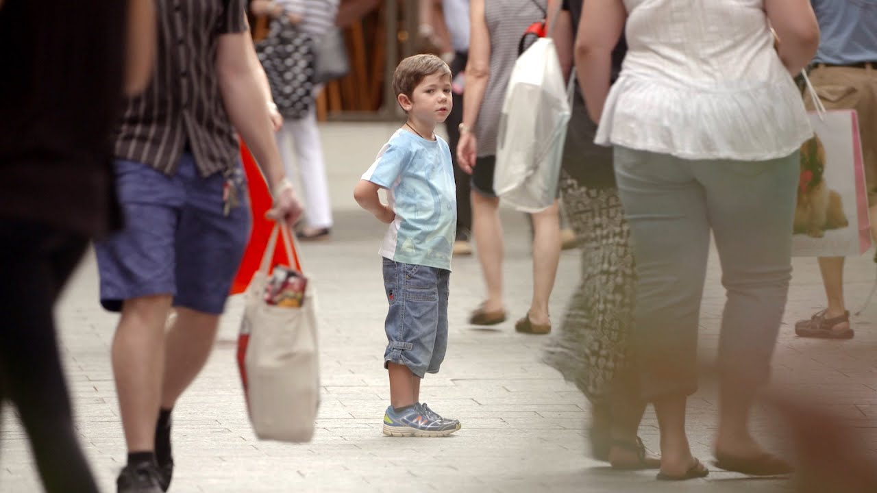 Social Experiment: Would you walk past?